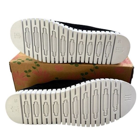 ILSE Jacobsen Hornbaek Tulip 139 Perforated Black Slip-On Shoes EU 39 US 8.5-9 - Picture 6 of 10